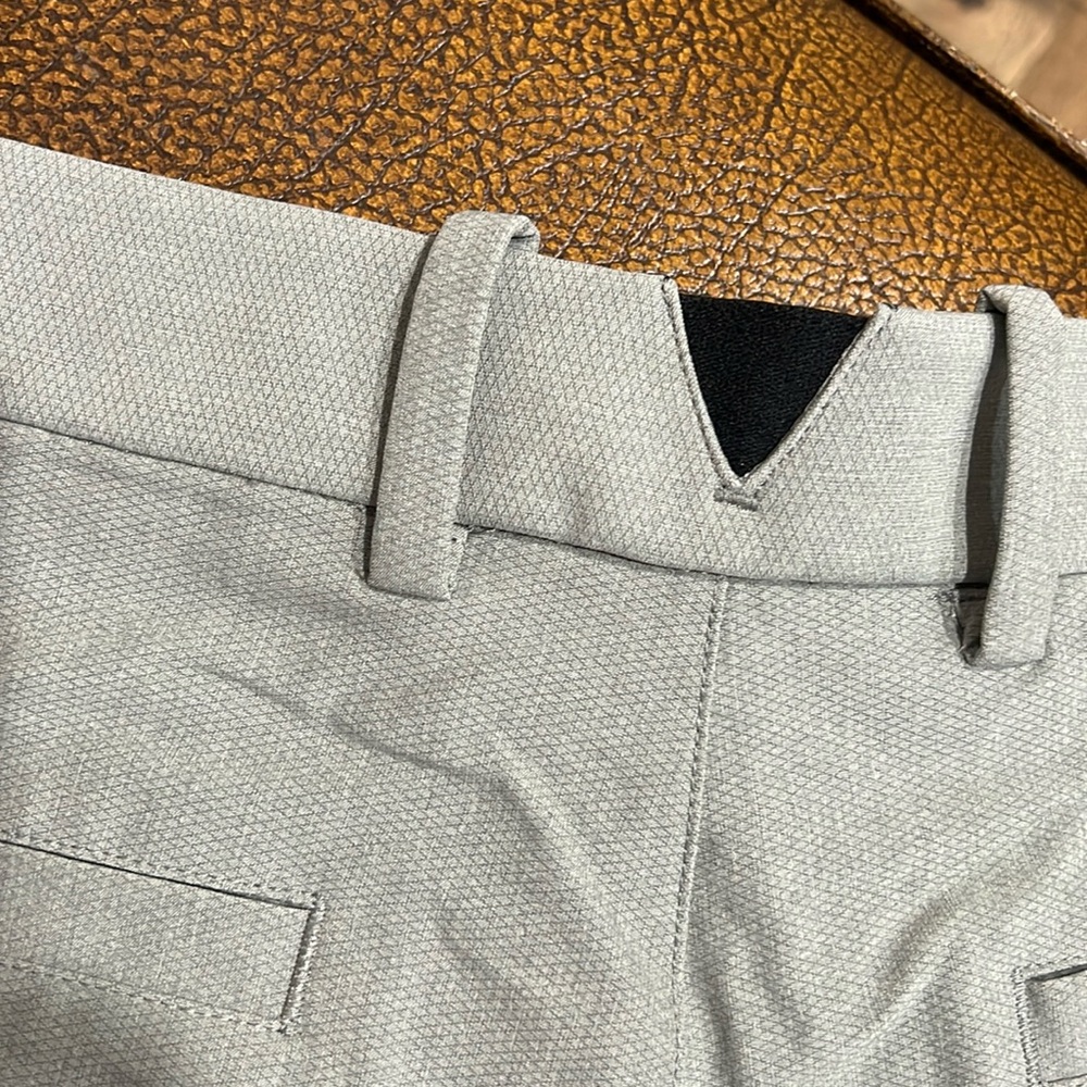 Brand New Nike Gray Dri-Fit Stretch Comfortable Fabric Standard Fit Golf Shorts! - Picture 5 of 8
